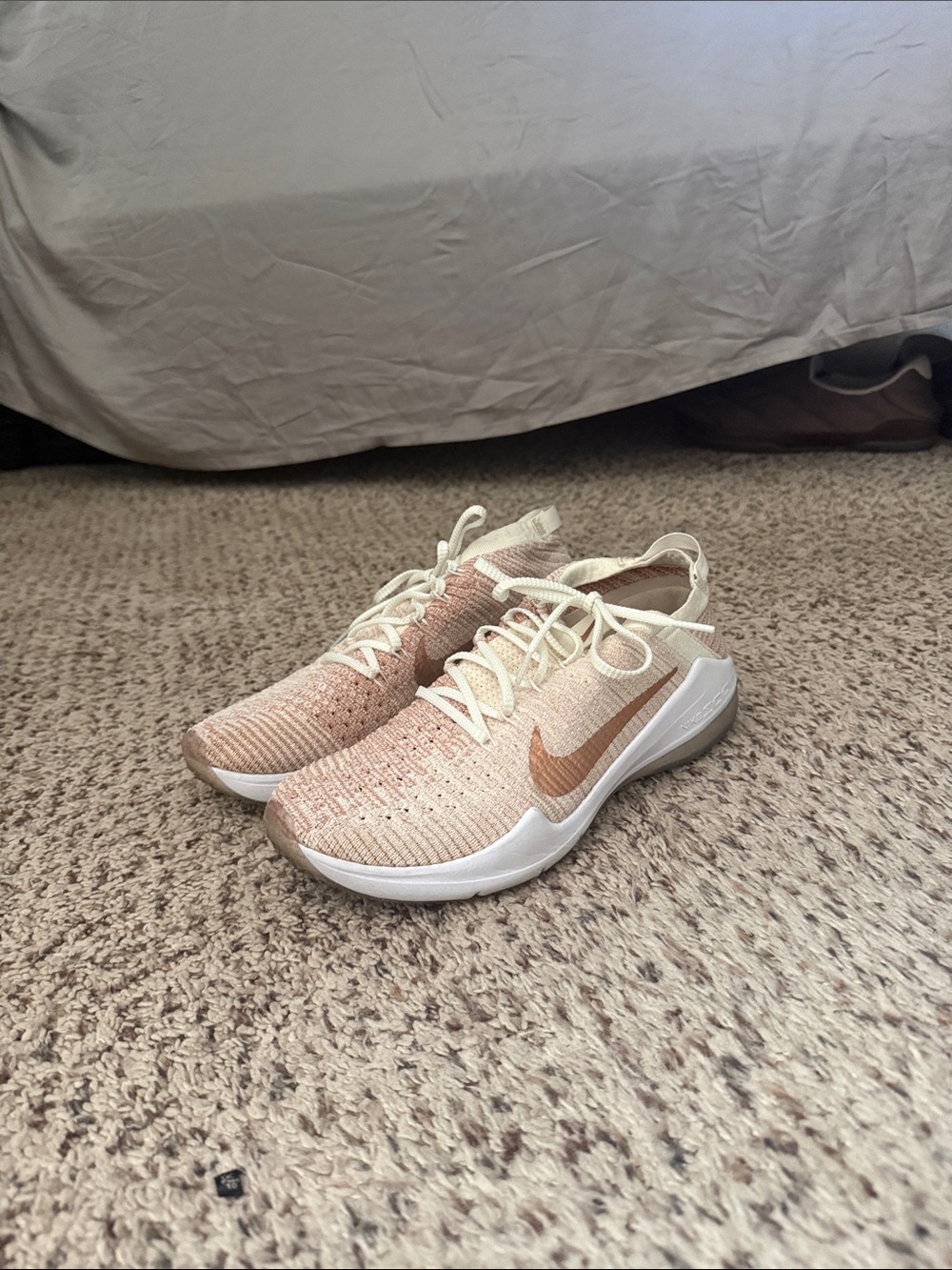 Nike Women’s Flyknit Training Shoes - Cream/Rose
